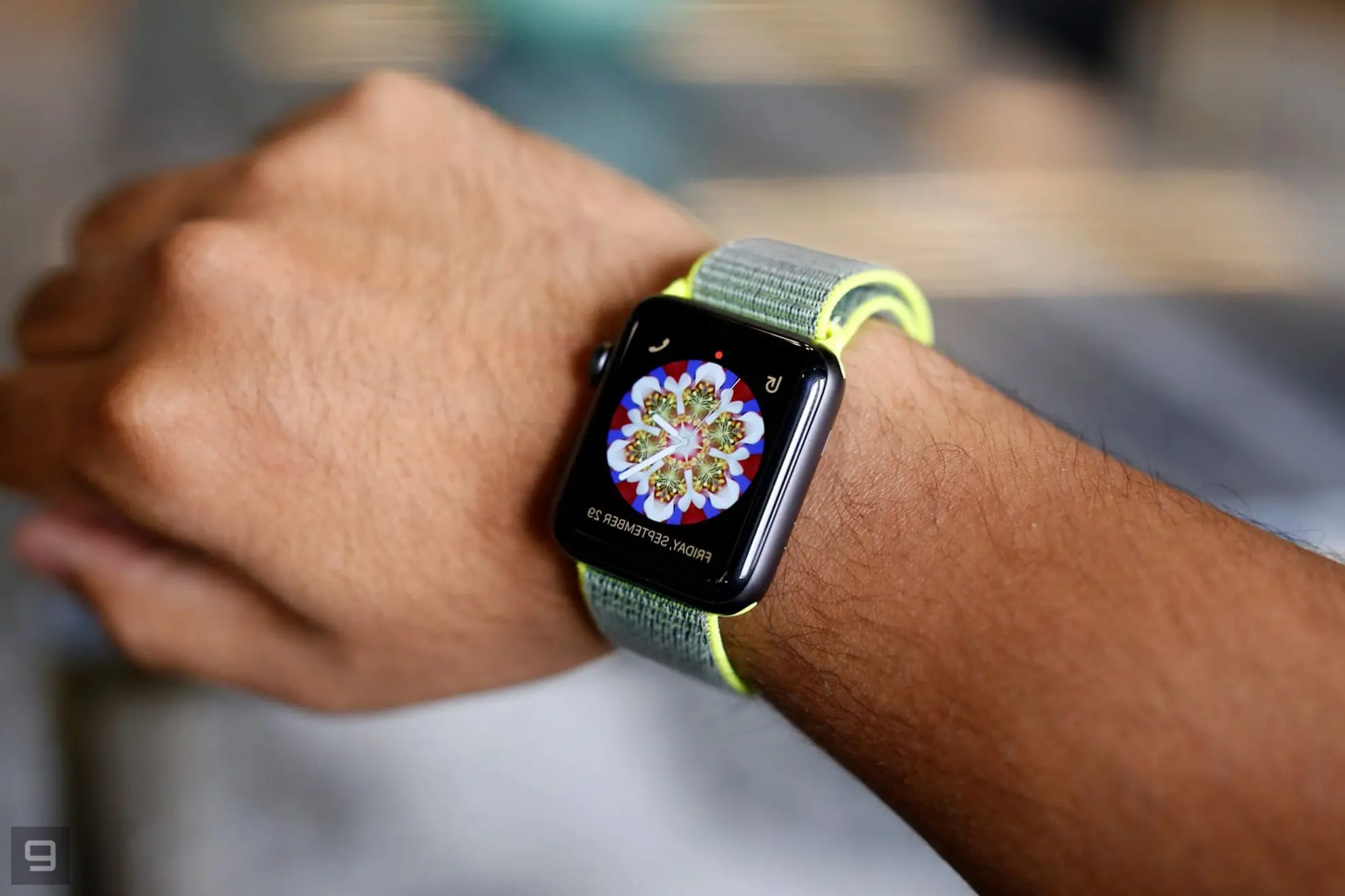 Cara mengganti wallpaper Apple Watch Series 3 dalam sekejap
