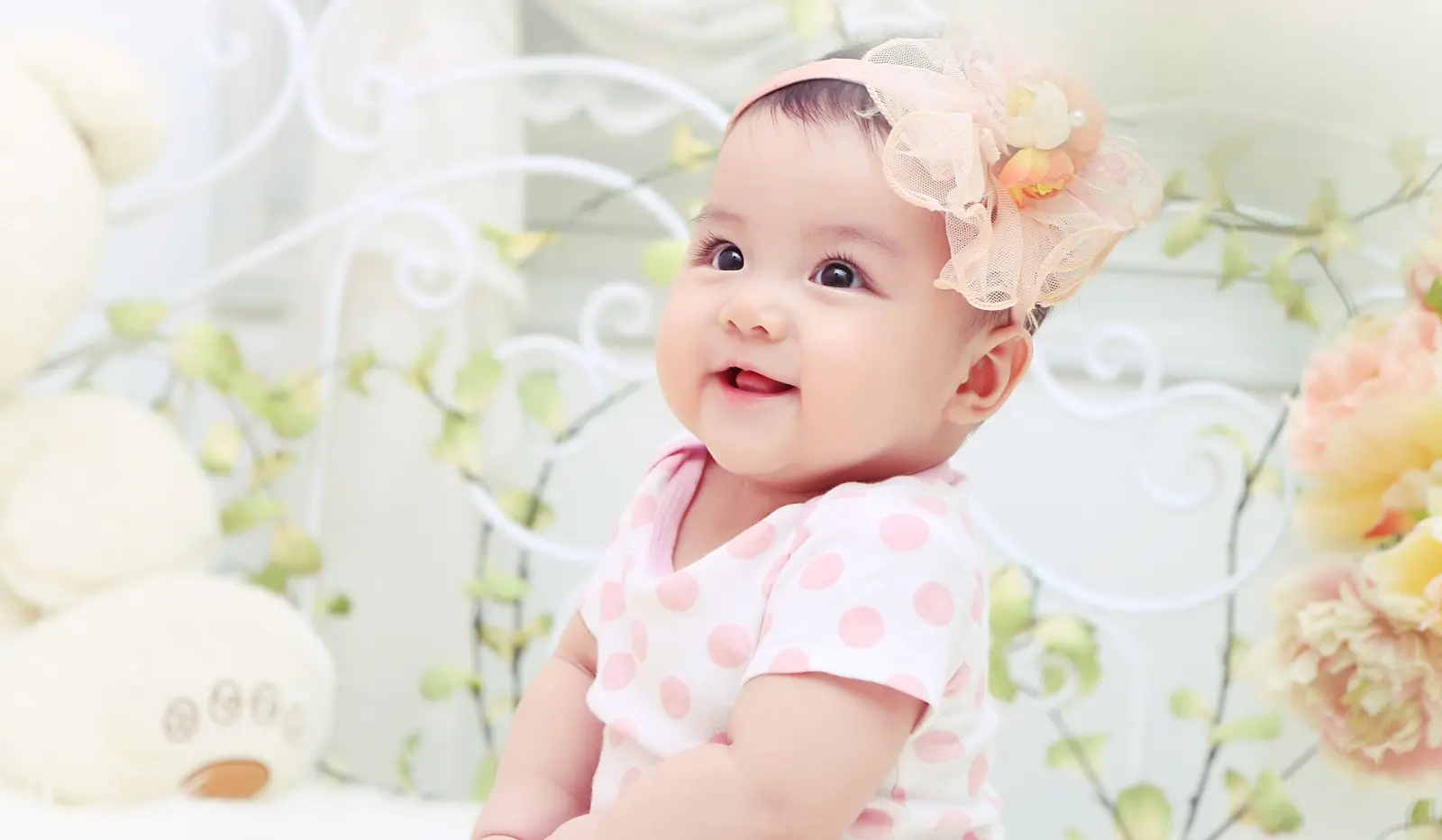 20 Gambar bayi lucu super imut angelic sebagai wallpaper