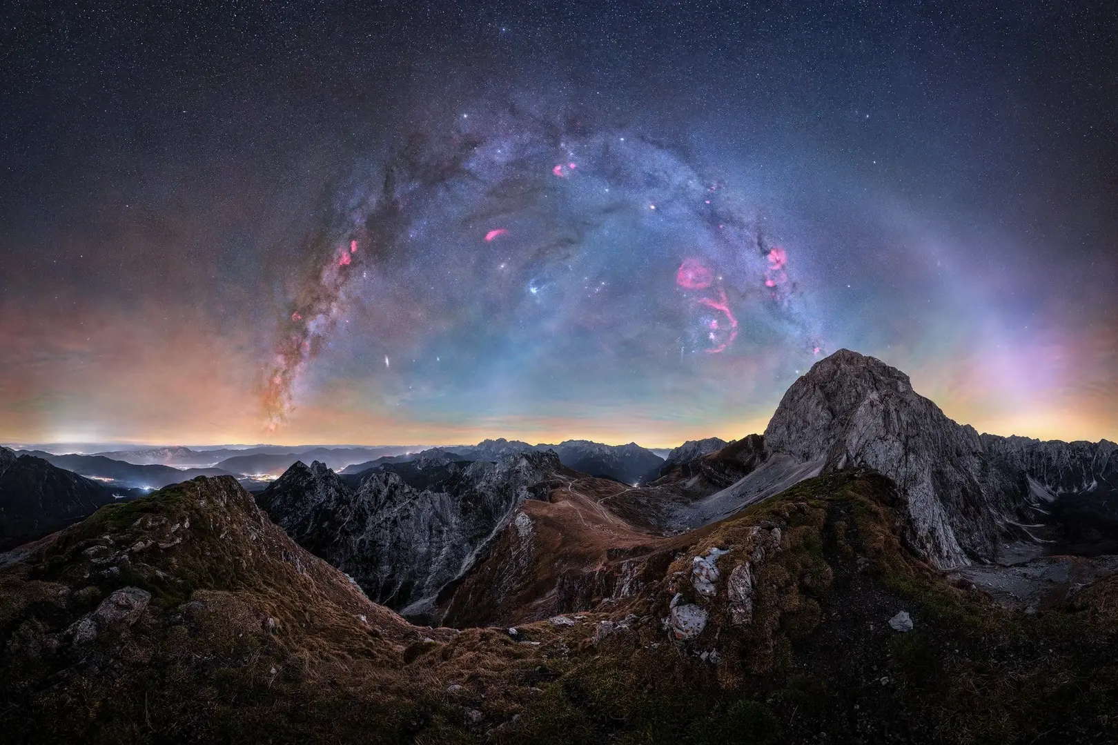 Foto Bima Sakti sungguh indah, seperti di 'dunia lain'